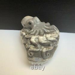 538g Natural quartz crystal cluster mineral specimen, hand-carved The octopus