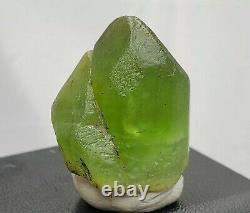 Peridot 85.70 carats Crystal / Specimens / cluster