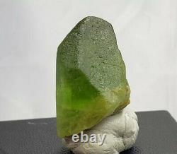 Peridot 85.70 carats Crystal / Specimens / cluster
