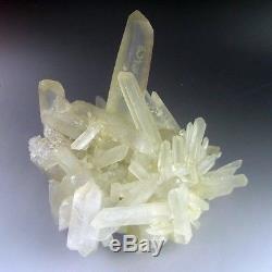 11.8lbs Grande Grappe De Cristal De Quartz Épais, Madagascar-q1021