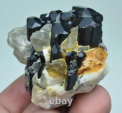 Amazing Black Tourmaline Crystal Bunch Avec Cristal De Quartz Sur La Matrice Feldspar 82 G