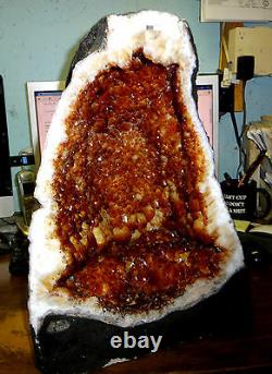 Beautiful 18 In Brazilian Citrine Crystal Cathedral Cluster Geode Brésil