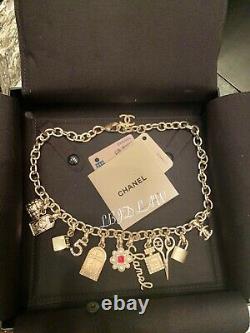 Chanel 21p Carnaval Clustered Charm Story Collier Pearl CC Gold Choker 18 2021