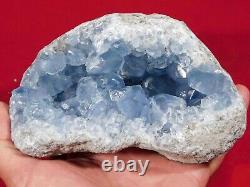 Cristaux Blue Translucides! Un Gros Célestite Ou Un Cluster De Cristal Célestin! 1635gr