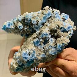 Échantillon de spécimen de cristal de fluorite bleue naturelle de 1,54 livres