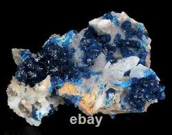 Excellente Clusters De Cristal Royal Blue Veszelyite Sur Matrix En Provenance De Chine