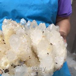 Exemplaire minéral de cristal de quartz naturel clair pesant 3690g