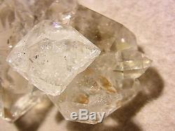 Herkimer Diamant Cristal De Quartz Avec Enhydro Etcetera. = Cluster Naturel