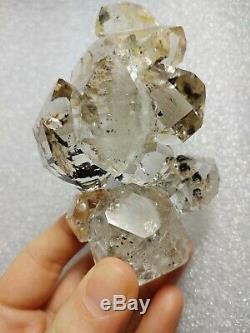 Herkimer Diamant Grand Groupe Métaphysique Cristal De Nice Plaques Noires Claires