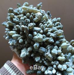 Hou La La! Gem Natural Green Prase Quartz Cluster Crystal Point- Très Rare