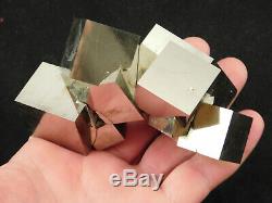 Huit! 100% Naturel Enlacés Pyrite Cristal Cubes! Dans Un Immense Cluster Espagne 640gr