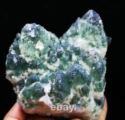 Nouvelle trouvaille de 2.84 lb : Magnifique spécimen de grappe de cristaux de quartz fantôme tibétain vert.