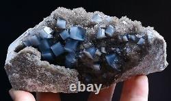 Nouvelles Variétés Clear Blue Cube Fluorite Crystal Cluster Mineral Specimen 577g