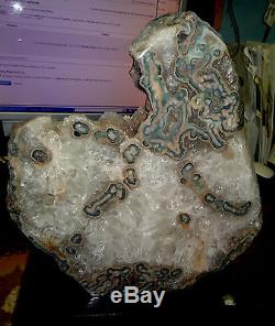 Quartz / Amethyst Cristal Cluster Geode De L'uruguay Avec Wooden Base