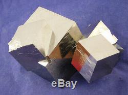Sept! 100% Naturel Enlacés Pyrite Cristal Cubes! Dans Une Grande Grappe Espagne 599gr
