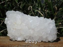 Un Cluster De Cristal À Quartz Clair De Qualité Naturelle 384g Raw & Rough