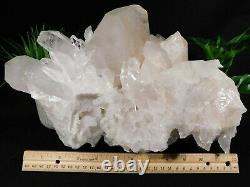 Un Géant 100% Naturel Quartz Crystal Cluster De L’arkansas 8131gr
